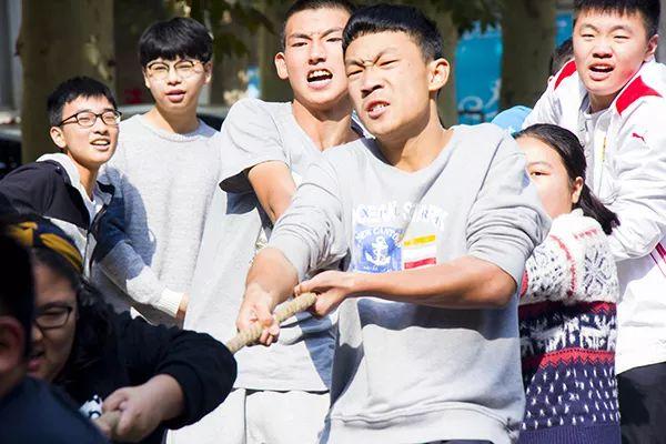 2018郑州基石中学拔河比赛 本周精彩瞬间看这里！