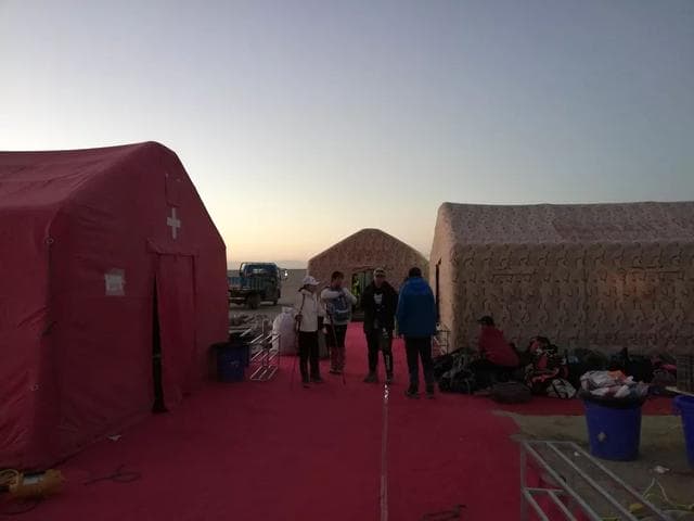 向世界展现不一样的中国少年｜88公里 3天2夜戈壁徒步赛基石中学全员走完全程！