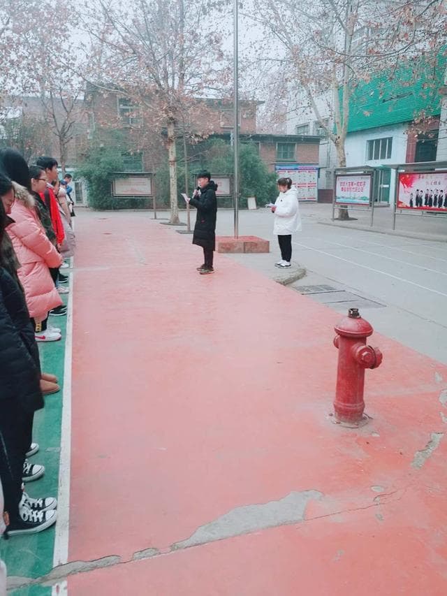家校联手为成长加油｜郑州基石中学召开高一年级期末家长会